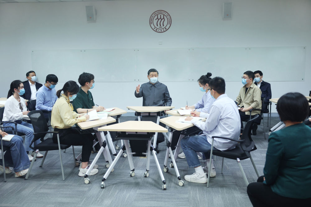 习近平考察1.jpg