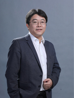 麻豆av
 执行院长 文继荣
